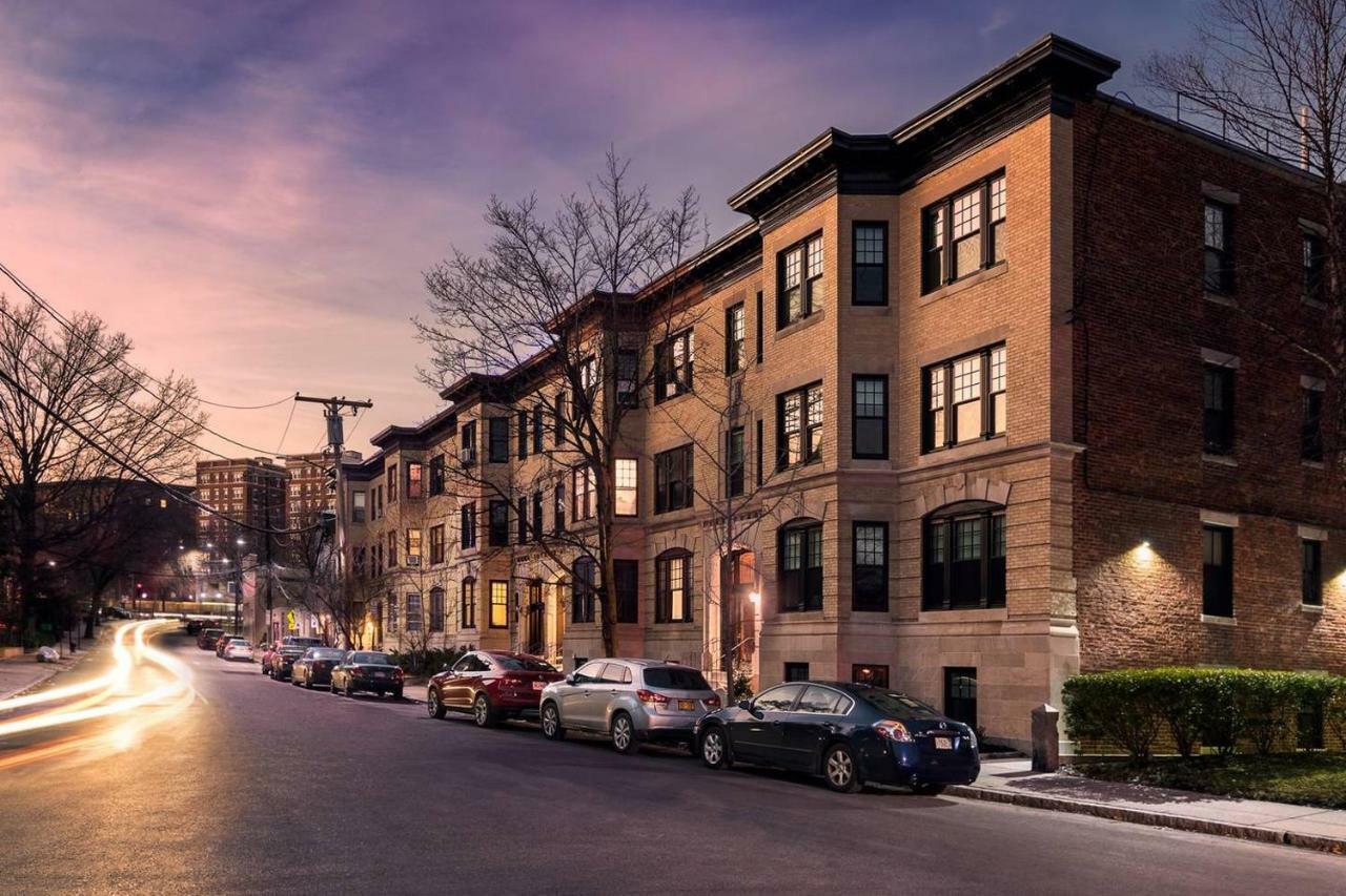 A Stylish Stay W/ A Queen Bed, Heated Floors.. #15 Brookline Zewnętrze zdjęcie
